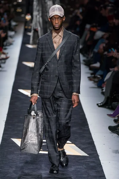 Look 57